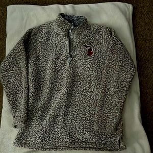 Womens size XL Sherpa 1/4 zip pullover. Excellent condition!